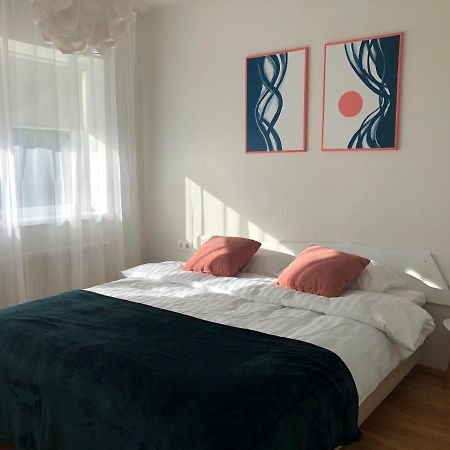 Modern One Bedroom Flat With Sunset Views, Self Check-In Pärnu Exteriér fotografie