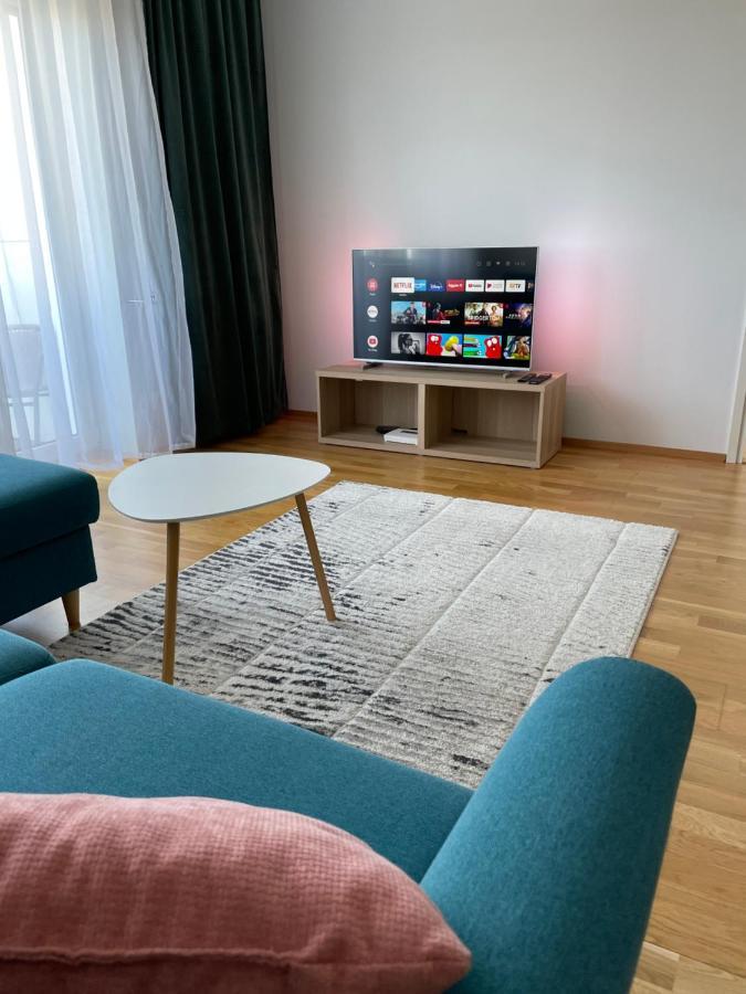 Modern One Bedroom Flat With Sunset Views, Self Check-In Pärnu Exteriér fotografie